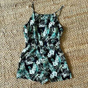 SHEIN Halter neck romper jumpsuit M